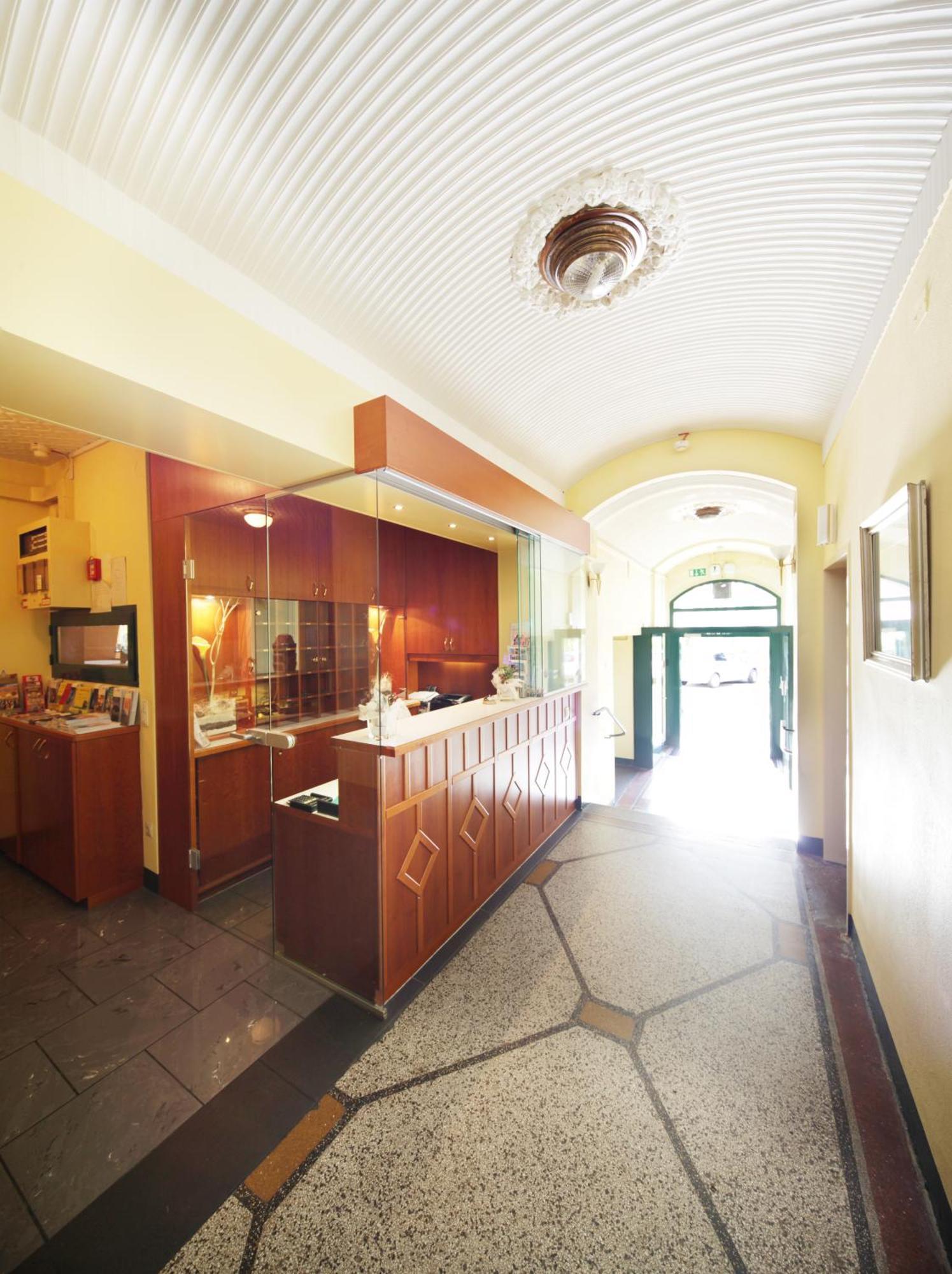 Hotel Bergwirt Schoenbrunn Vienne Extérieur photo