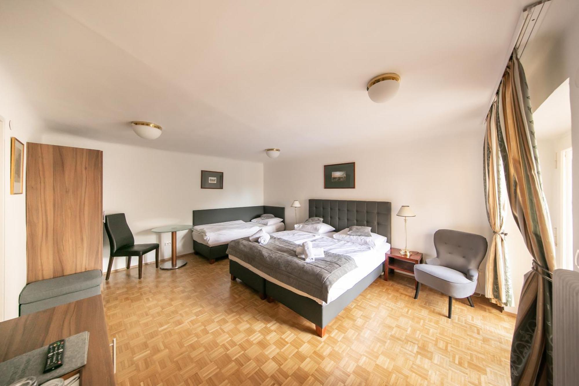 Hotel Bergwirt Schoenbrunn Vienne Extérieur photo