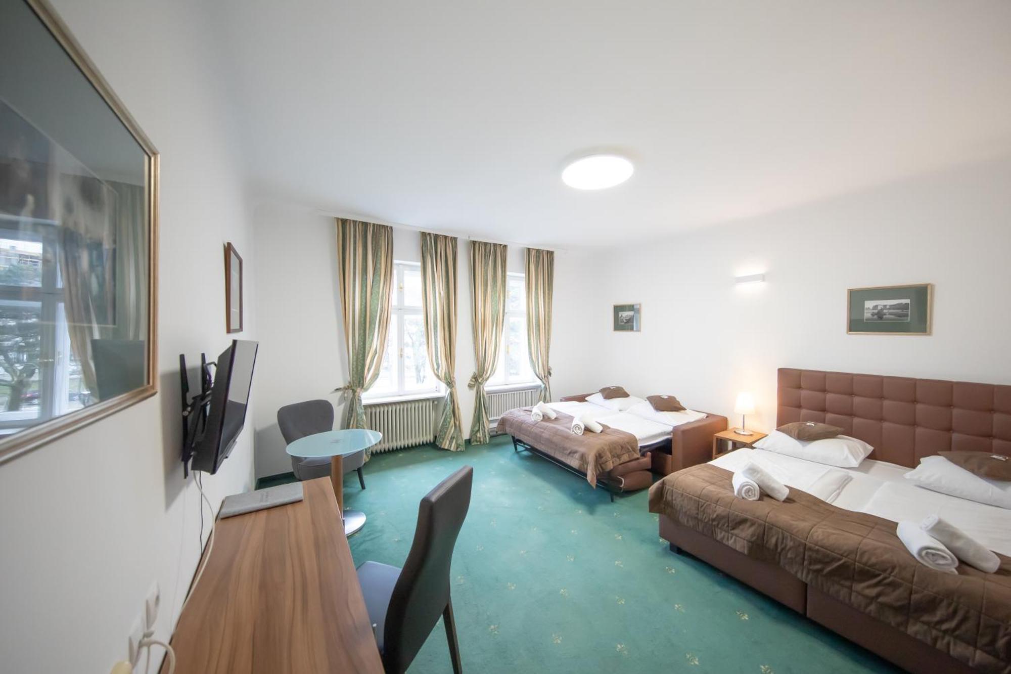 Hotel Bergwirt Schoenbrunn Vienne Extérieur photo