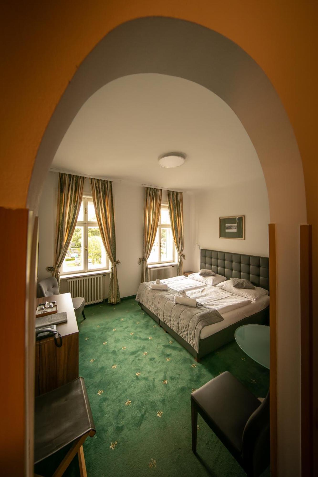 Hotel Bergwirt Schoenbrunn Vienne Extérieur photo