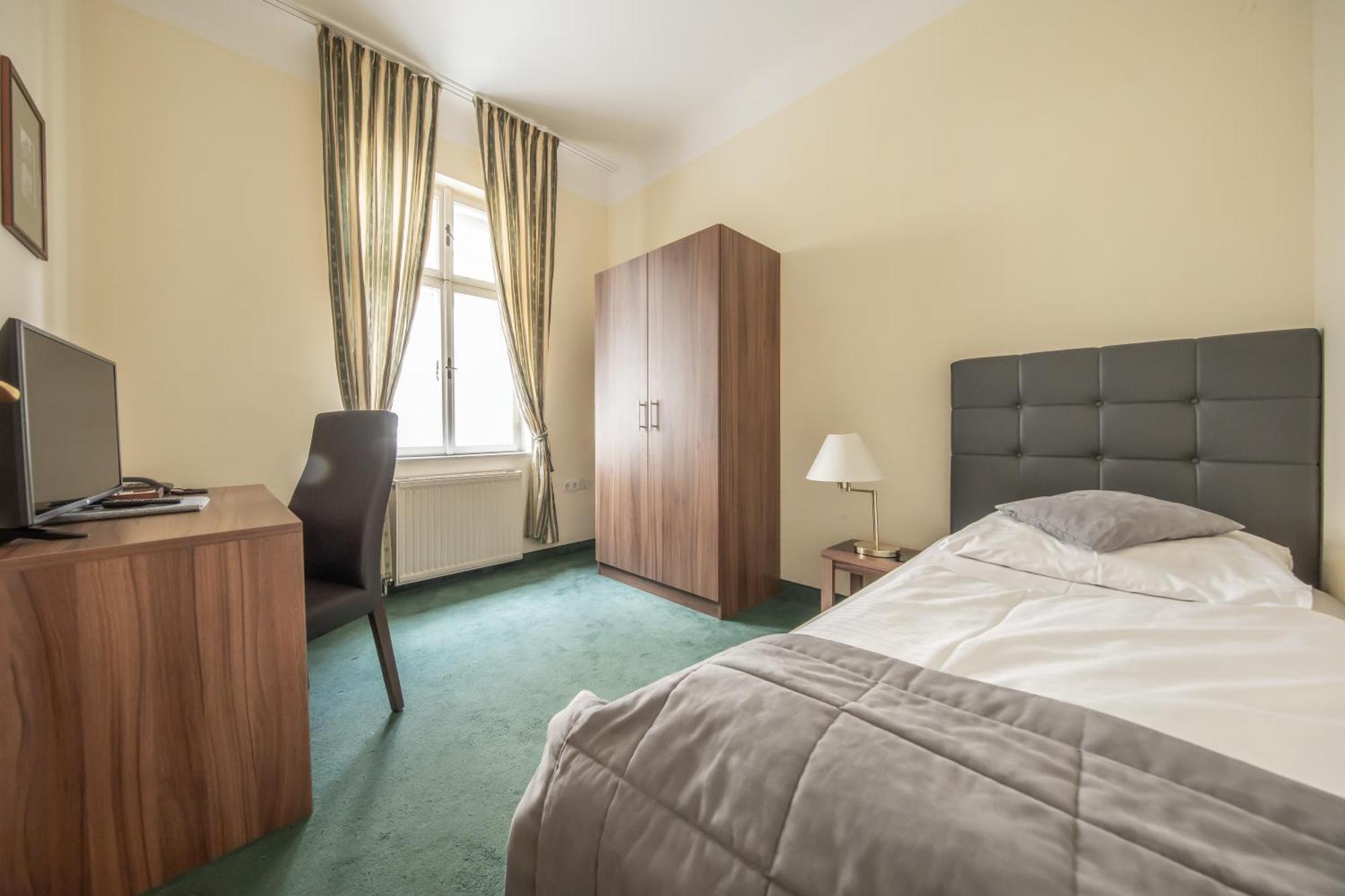 Hotel Bergwirt Schoenbrunn Vienne Extérieur photo